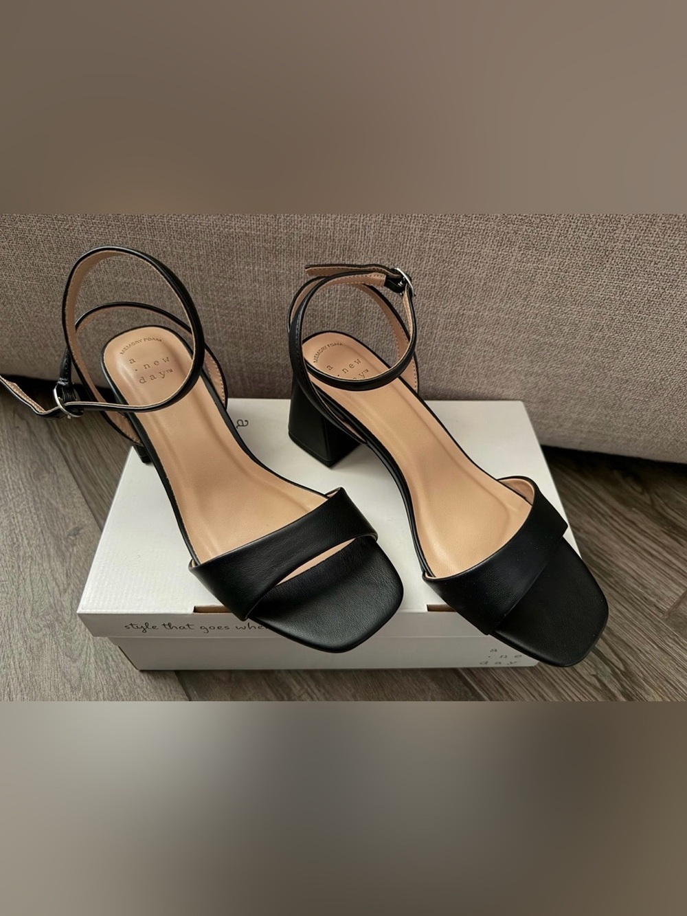 a new day Black heels 5.5